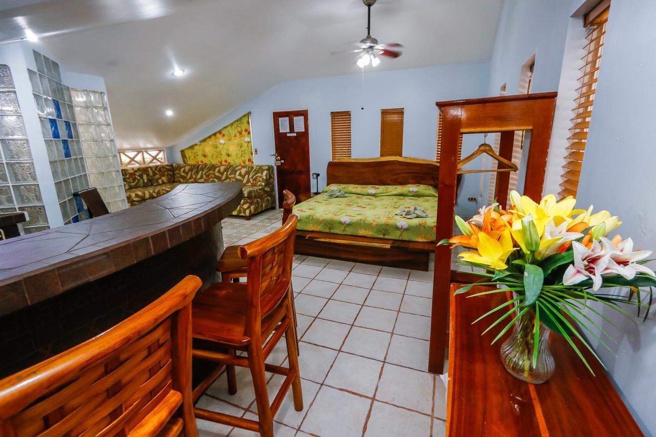 Oceanfront Hotel Verde Mar Direct Access To The Beach Manuel Antonio Luaran gambar